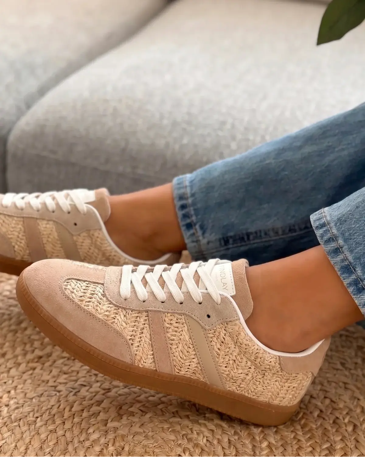 Sneakers "VICTORIA" Beige